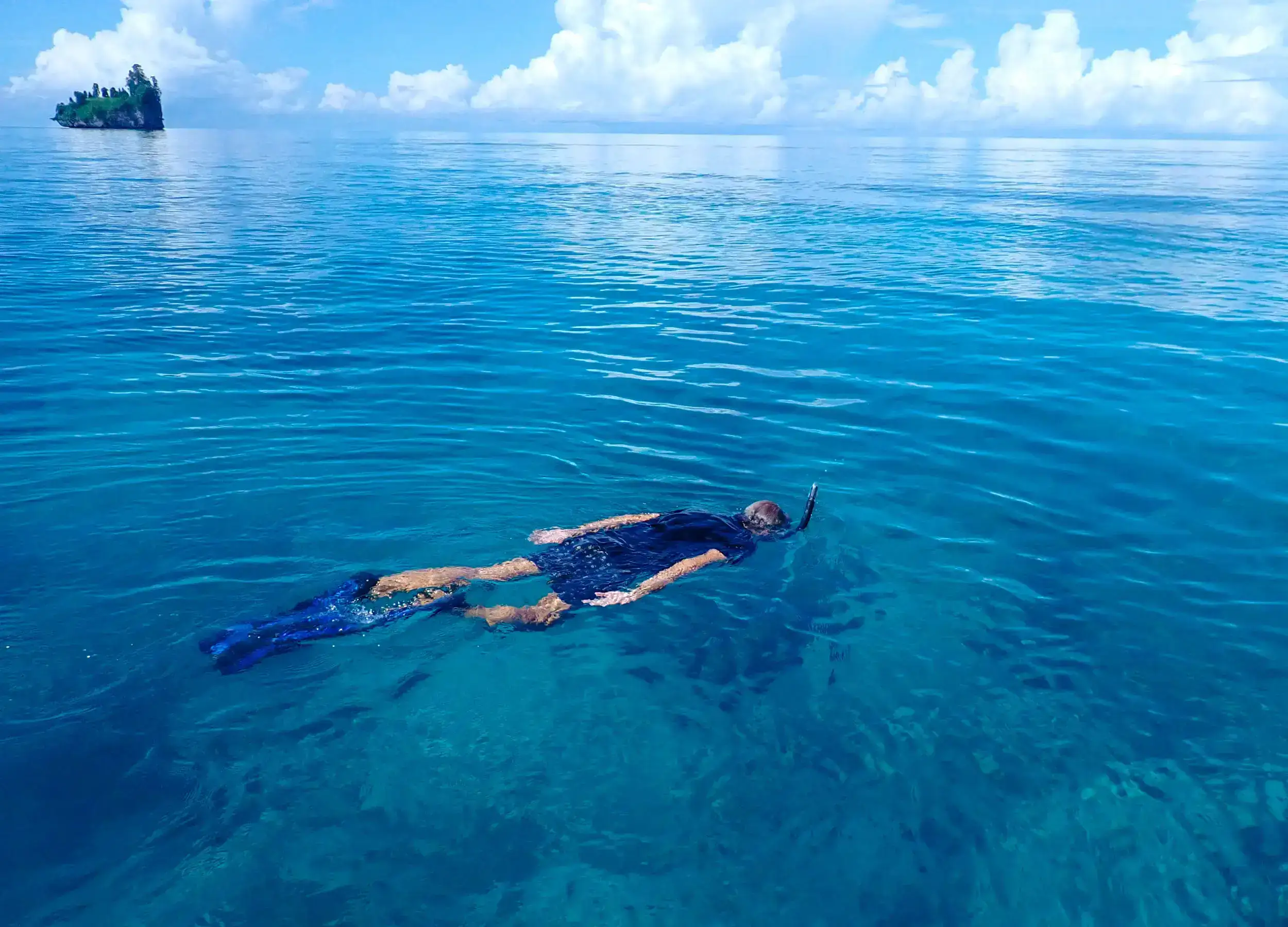 Snorkeling techniques: body position. 