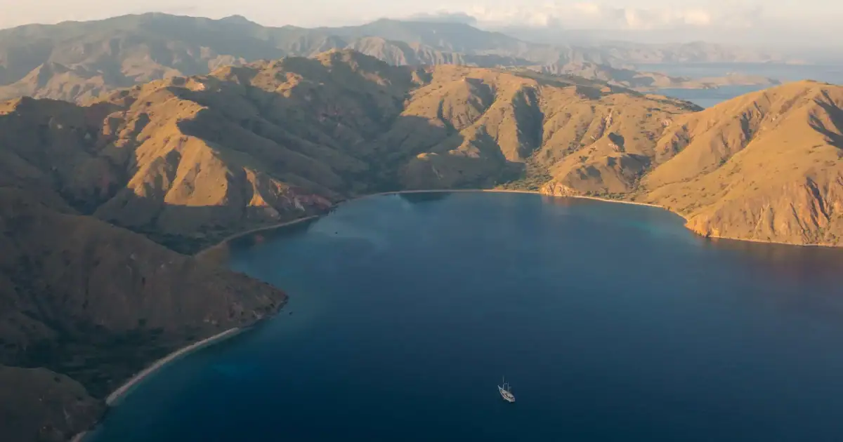 Ombak Putih in Rinca Island