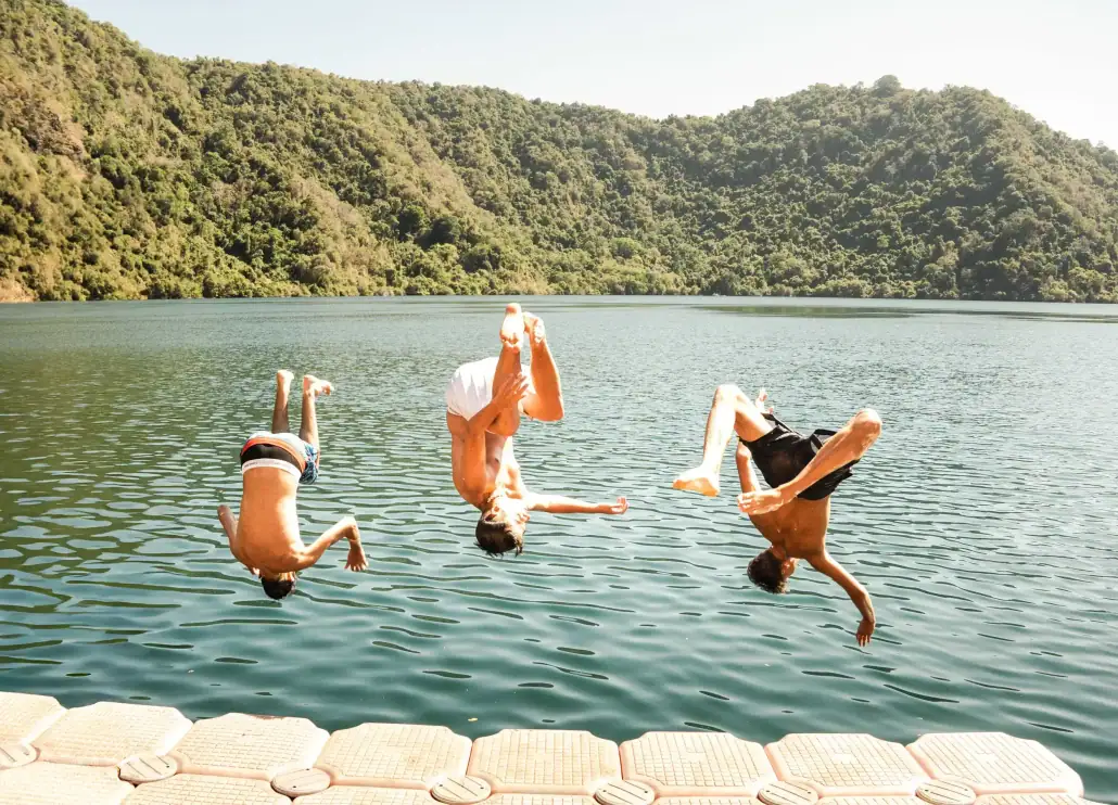 Family jump to the Satonda Lake